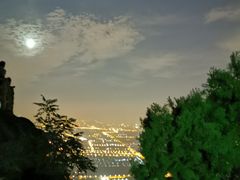 -鬼笑石后山停车场