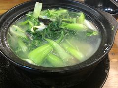 -丽虹云南过桥米线(兴工街店)
