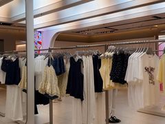 -URBAN REVIVO(七宝领展广场店)