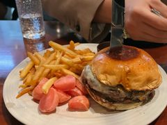 熟成牛肉汉堡-MAGPIE喜鹊派餐厅(华侨城店)