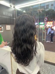 -藤野造型专业烫染接发