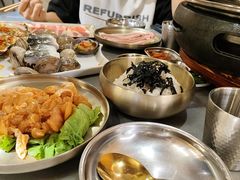 -围炉肉舍•炭烤活鳗•丹东海鲜烤肉(步行街店)