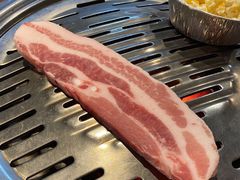 厚切猪肉-·缸桶屋·韩式牛肋条自助烤肉(西湖D11店)