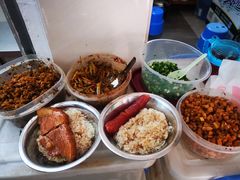 -梁阿婆廿年老牌扣肉糯米饭