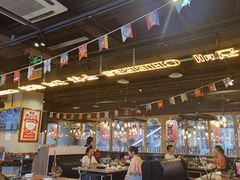 大堂-日进一片海.生腌海鲜火锅.宵夜烧烤(三里屯总店)