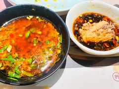 -洪氏嗨捞·猪肚鸡火锅(阳光天地店)