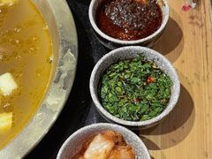 -顶顶汤火牛排火锅·经典铜锅涮肉