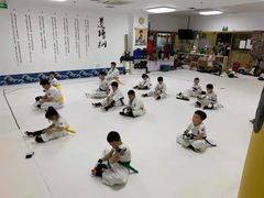 -极真空手道疾风道场(虹口凉城店)