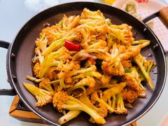 干锅有机花菜-添福来墨鱼饺子 · 海鲜东北菜(大连星海·黄浦路店)