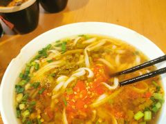 -矮子粉店1985·长沙米粉(湘春路店)