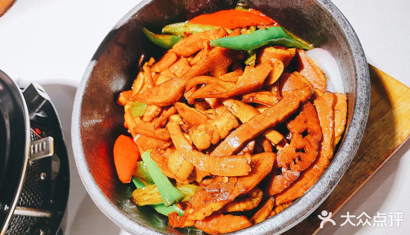 和天后同桌食饭了哈哈哈