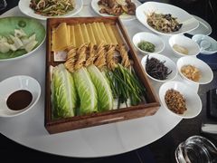 -湖畔鲁菜·二十年老字号餐厅(大明湖店)