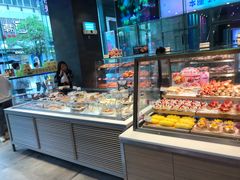 面包甜点陈列柜-巴黎贝甜(大宁国际商业广场店)