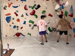 -啸岩馆 Roaring Climbing Gym