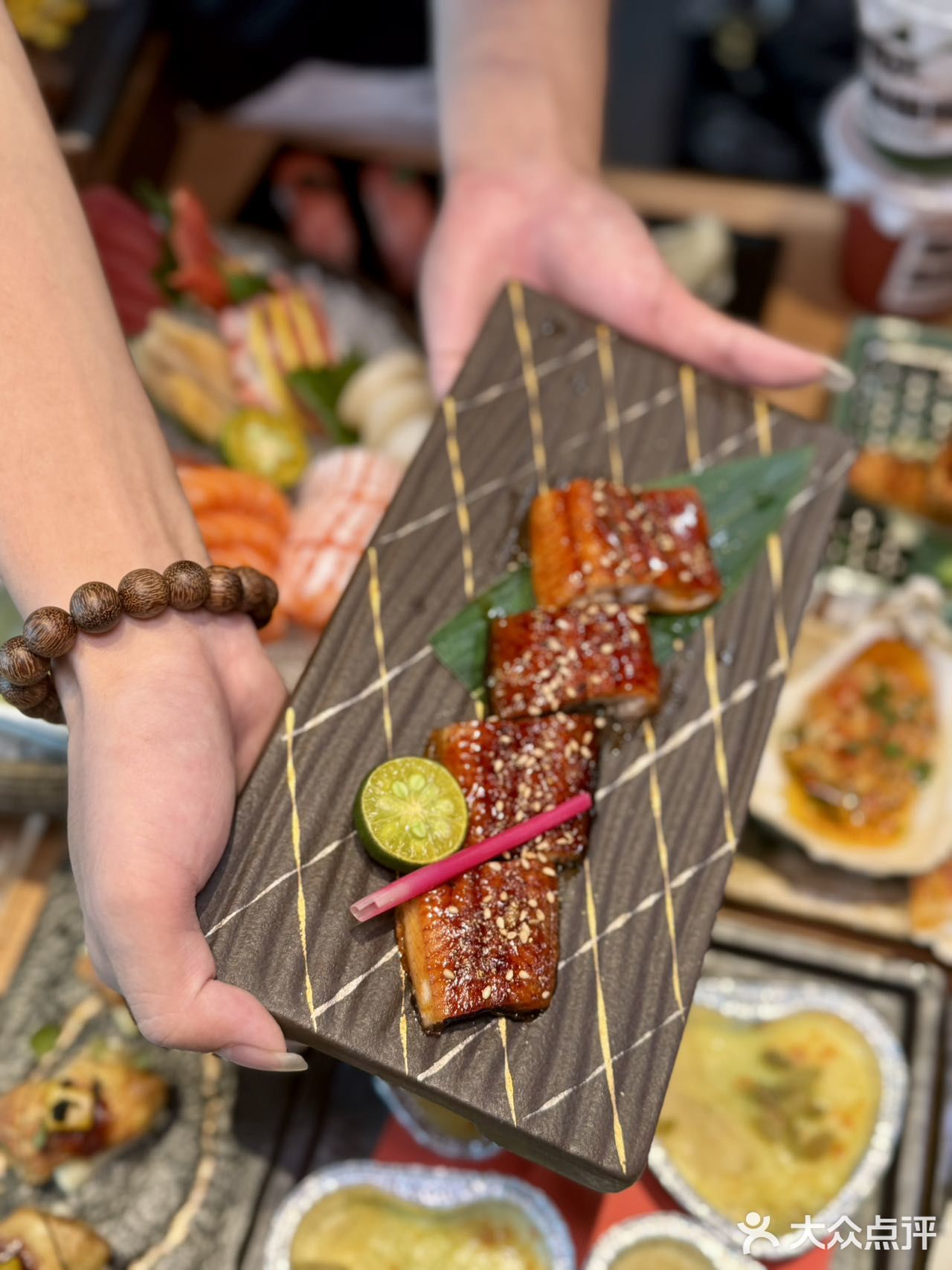 这家餐厅，我愿称之为光环日料tian花板！！