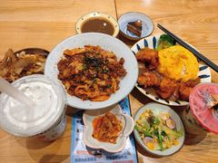 -暖食光·台式家庭餐厅·生日主题店(万达店)