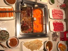 -海底捞火锅鲜切牛肉主题店(长寿路店)