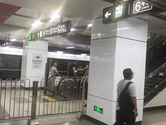 -白石桥南(地铁站)