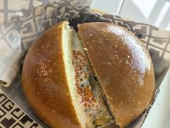 柠香蟹籽牛肉汉堡-JPG canteen(广州白云机场T2店)