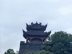 -巴陵广场