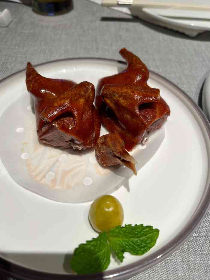 怡秀坊·亮马河畔(亮马桥店)-"亮马河畔新开的餐厅.