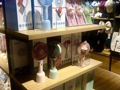 -九木杂物社(新奥购物中心店)