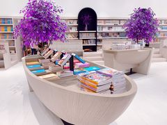 -钟书阁(群光广场店)