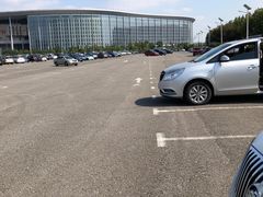 -徐泾东地铁站会展中心-地面停车场