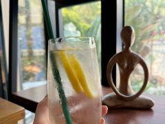 -樾餐厅泰式海鲜火锅(民歌湖店)