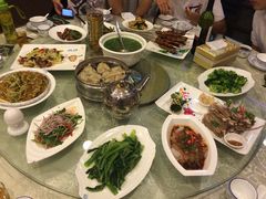 -马尔龙新疆饭店·清真(瑞景店)