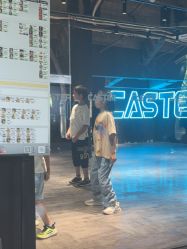 -CASTER跳舞俱乐部