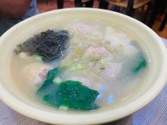 鲜肉大馄饨-圆宝台湾小吃(迎津街店)