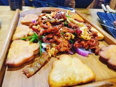 -老东镇啤酒屋海鲜加工·蒸汽海鲜·海鲜烧烤(台东店)