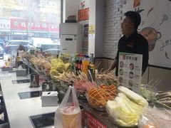 -百品聚旋转火锅(万德庄店)