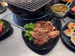-合易泓烤肉•首创生椰大油边(宁山路店)