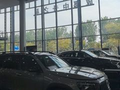 -成都中升之星奔驰4S店
