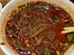 万记特色酸辣粉-万记麻辣烫国展总店