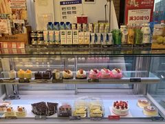 面包甜点陈列柜-金凤成祥(旧宫二店)