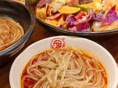 -万记麻辣烫国展总店