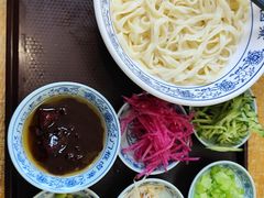 老北京炸酱面-门框胡同百年卤煮(新街口店)