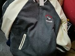 -唯品仓(东山锦轩·现代城店)