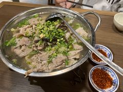 跷脚牛肉-肖四女·江湖菜(临港店)