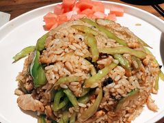 青椒肉丝炒饭-万记麻辣烫国展总店