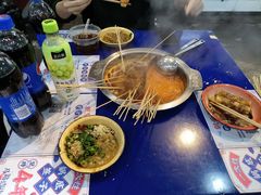 -马路边边串串香(苗栗路店)