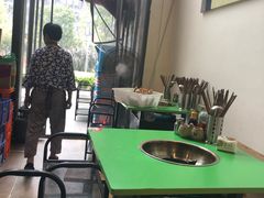 -周幺妹重庆老火锅(银泰城总店)