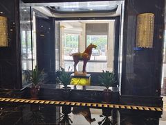 -茂名熹龙国际大酒店(人民广场高铁站店)