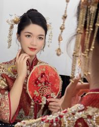 -艾米丽婚纱礼服