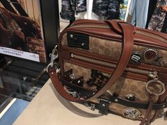 -COACH蔻驰(太古汇店)