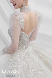 -Lady  Jane高端婚纱礼服馆