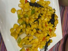 -香巴拉云南餐厅(华莱坞店)